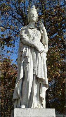 Bathilde, statue dans les jardins du luxembourg